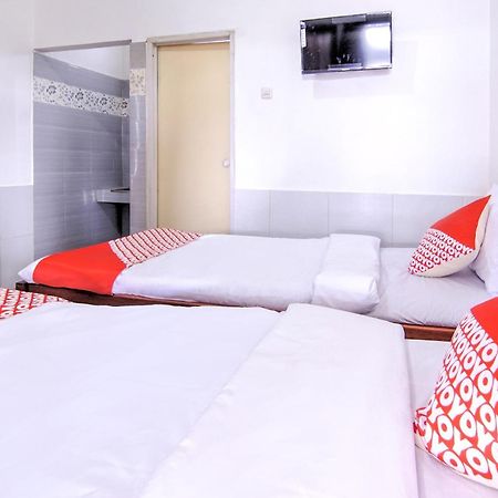 Oyo 3317 Maju Jaya Homestay Syariah Bogor Esterno foto